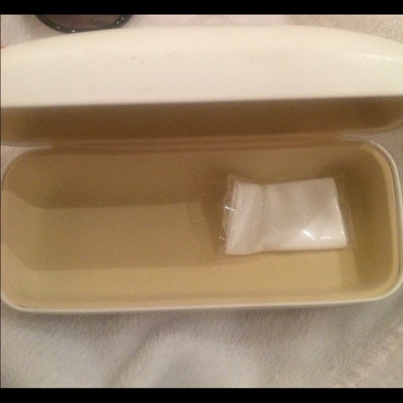 NWT! CHLOE Sunglasses - Picture 5 of 5